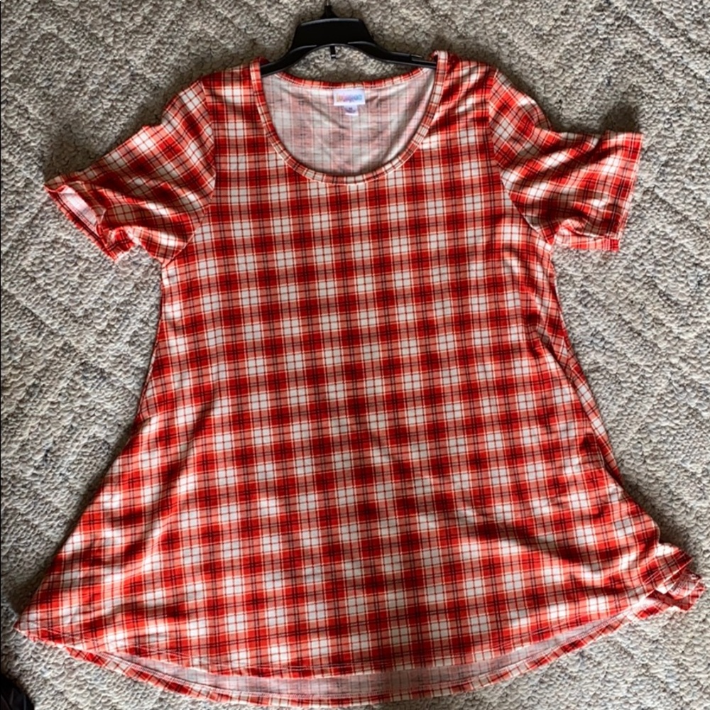 LuLaRoe Perfect Tee Med